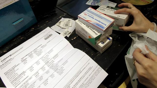 PP y Ciudadanos aprueban que el dinero que los laboratorios pagan a médicos para congresos sea libre de impuestos 